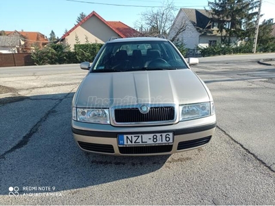 SKODA OCTAVIA 1.6 Elegance