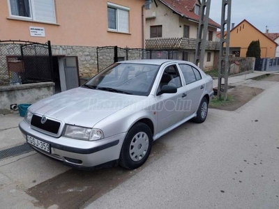 SKODA OCTAVIA 1.6 GLX MÁSODIK TULAJ