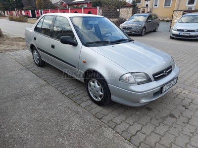 SUZUKI SWIFT Sedan 1.3 16V GLX M.o-i.197.000km. KLÍMA.SZERVÓKORMÁNY.4 EL ABLAK.CENTRÁLZÁR.EL TÜKÖR.PLÜSS BELSŐ!