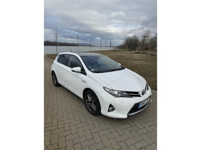 TOYOTA AURIS 1.8 HSD Lounge (Automata)