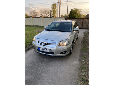 TOYOTA AVENSIS 2.0 D-4D Executive