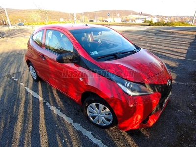 TOYOTA AYGO 1.0 x-cool