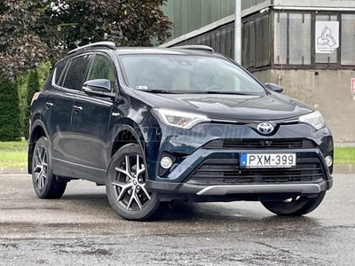 TOYOTA RAV 4 Rav4 2.5 Hybrid Executive MY18 e-CVT 171Ekm!Magyar.vez.szervízkönyv!