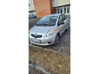 TOYOTA YARIS 1.0