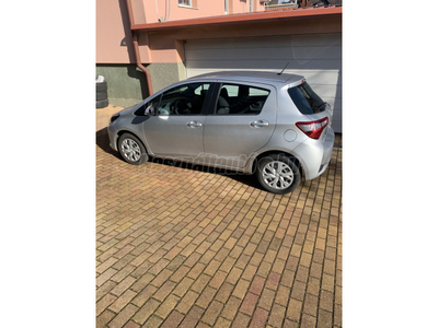 TOYOTA YARIS 1.0 VVT-i Live