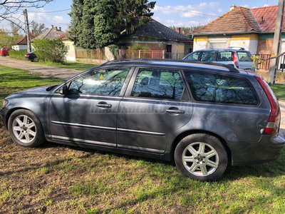 VOLVO V50 1.6 D Momentum