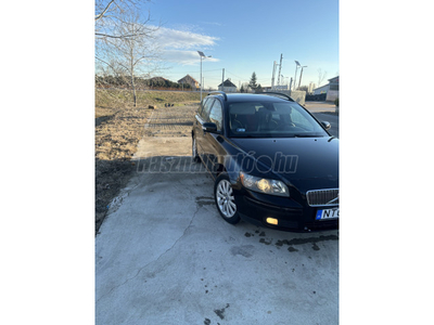 VOLVO V50 2.0 D Summum