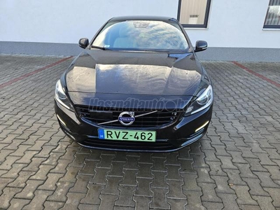 VOLVO V60 2.4 D [D6] PHEV AWD Summum Geartronic