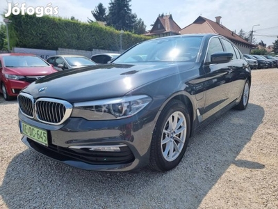 BMW 530e iperformance (Automata) Navigáció-Bőr-...