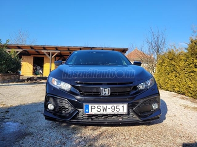 HONDA CIVIC 1.0 T Elegance Navi Magyar. szervízkönyv. sérülésmentes