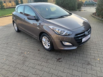 HYUNDAI I30 1.6 MPi Comfort VEZETETT SZ. KÖNYV.91.000-KM!!!!!!