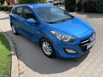 HYUNDAI I30 CW 1.6 MPi Comfort 1. TUL.VEZ.SZ.KÖNYV