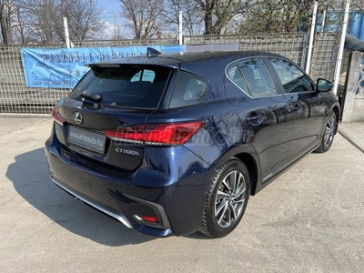 LEXUS CT 200h Elegance CVT FOGLALÓZVA! 2019 - tolatókamera - navigáció - vezetést támogató rendszerek