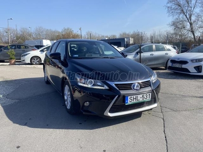 LEXUS CT 200h Jubileum (Automata) GONDOS TULAJDONOSTÓL-MEGKÍMÉLT-VÉGIG SZERVIZELT-HYBRID GARI!