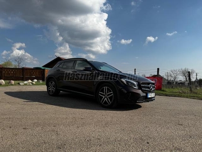 MERCEDES-BENZ GLA 220 d 4Matic 7G-DCT