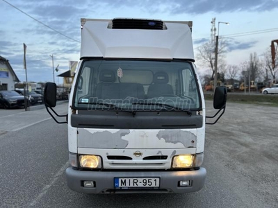 NISSAN CABSTAR 3.0 TD E 120.35 T2 Magyarországi duplakerék