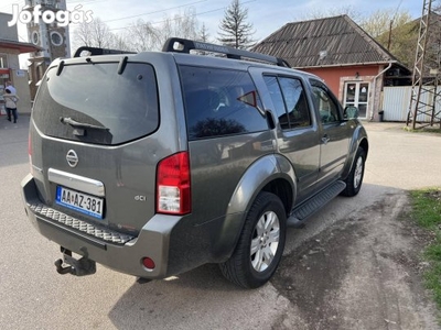 Nissan Pathfinder 2.5 Tdi 7 személyes. 4x4 fele...