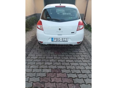 RENAULT CLIO III 1.5 dCi Société