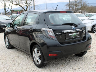 TOYOTA YARIS 1.5 HSD Active (Automata) Digit klíma Tempomat Tolatókamera Ülésfűtés