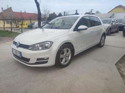 VOLKSWAGEN GOLF VII 1.4 TSi BMT Comfortline Végig veztett szervizfüzet