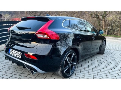 VOLVO V40 2.0 D [D2] R-Design Kinetic Digit műszerfal. Tolatókamera. Bi-Xenon