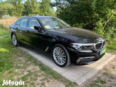 BMW 530e, Luxury LINE! Bőr Kárpit! 55.478km! Áfás! Ajándék Téli Gumi!