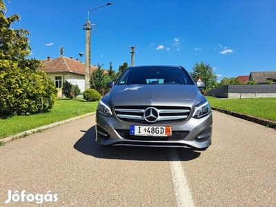 Mercedes Benz B osztály, B200, 2015