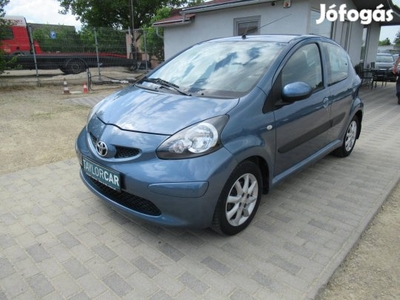 Toyota Aygo 1.0 Blue / 68 Ezer KM / 1 Tulaj / A...