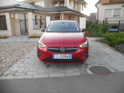 OPEL CORSA F 1.2 Elegance Friss nagyszerviz! ÚJSZERŰ áfá-s Ár.tolatóradar.sávtartó.tempomat.navi.GARANCIÁL