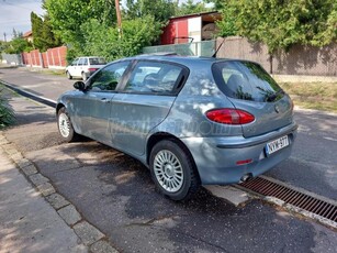 ALFA ROMEO 147 1.6 T. Spark Distinctive