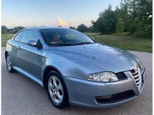 ALFA ROMEO GT 1.9 JTD 16V Progression Megkímélt