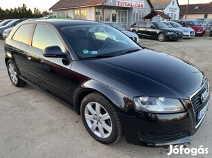 AUDI A3 1.9 TDI Attraction Szervizkönyves