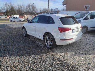 AUDI Q5 3.0 TDI DPF quattro S-tronic