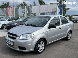 Chevrolet Aveo Sedan 1.4 16V Plus Base Plus