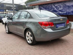 CHEVROLET CRUZE 1.8 LT 49.000 km! 1. Tulaj. Szervizkönyv! DIGIT KLÍMA. TEMPOMAT. NAVIGÁCIÓ