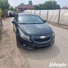 Chevrolet Cruze.1.6 benzin,5 ajtós