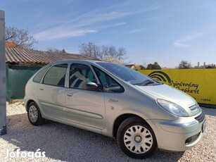 Citroen Xsara Picasso 1.6 Exclusive Szervizköny...