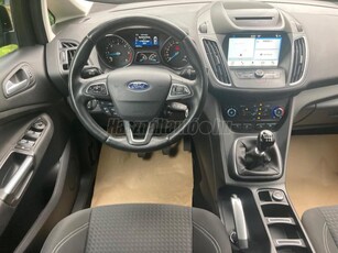 FORD C-MAX 1.5 TDCi DPF Titanium Végig vezetett szervízkönyv.NAVIGÁCIÓ . TOLATÓKAMERA