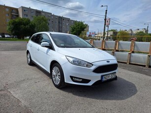 FORD FOCUS 1.0 EcoBoost Technology S S VÉGIG MÁRKASZERVIZES ÚJ VEZÉRLÉSSEL