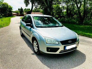 FORD FOCUS 1.6 Ghia