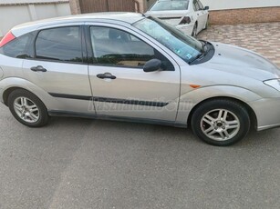 FORD FOCUS 1.6 Ghia