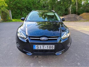 FORD FOCUS 1.6 Ti-VCT Titanium Xenon. LED lámpa. Tempomat. Bluetooth Sony hifi. Ülésfűtés!