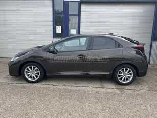 HONDA CIVIC 1.8 Sport Navi Becsületesnepper