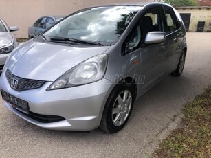 HONDA JAZZ 1.2 Trend Plus FRISS MŰSZAKI!VALÓS 150e. Km.!KITŰNŐ ÁLLAPOT!TÉLI-NYÁRI KERÉK!