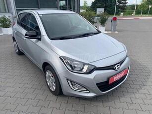 HYUNDAI I20 1.25 Comfort SZERVÍZKÖNYV!