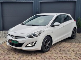 HYUNDAI I30 1.4i Easy Life NAGYON SZÉP KRISTÁLY-FEHÉR. LED. 2XDIGKLÍMA.BŐR MULTIKORMÁNY.RADAR. SZKÖNYV.ALU