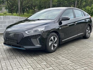 HYUNDAI IONIQ hybrid 1.6 GDi Premium Navi Plus DCT FRISS SZERVÍZ-ÜLÉSFŰTÉS-NAVI-TEMPOMAT-LEINFORMÁLHATÓ