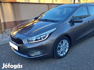 KIA CEE'D SW 1.6 CRDi LX Exclusive Digitklima T...