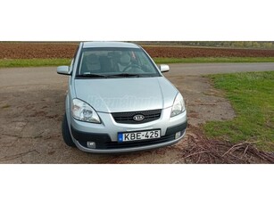 KIA RIO 1.5 CRDi EX Safety