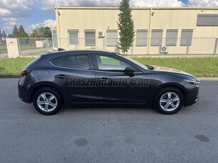 MAZDA 3 Sport 1.5 D Attraction 80000KM LED FÉNYSZÓRÓ HOLTTÉRFIGYELŐ ÜLÉS ÉS KORMÁNYFŰTÉS TOLATÓRADAR